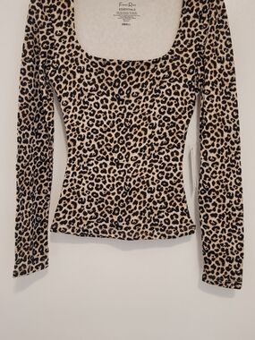 Essentials Faded Rose Leopard Scoop Neck Long Sleeve Top - Small NWT